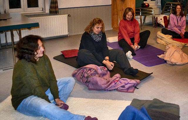 Teilnehmer am Entspannungskurs in Mühlhausen